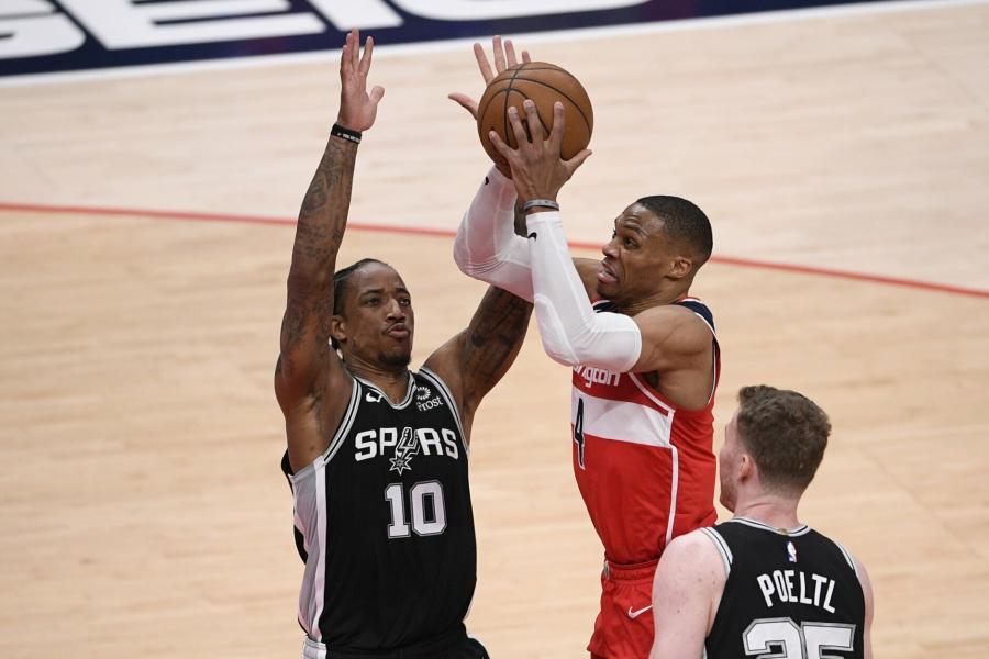 Spurs outlast Wizards in OT, end Washington&#39;s streak at 8 | WTOP