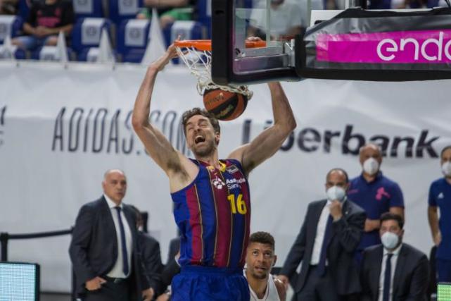 恭喜!40歲大Gasol奪得西甲聯賽冠軍,美媒:生涯最後一冠?-黑特籃球-NBA新聞影音圖片分享社區