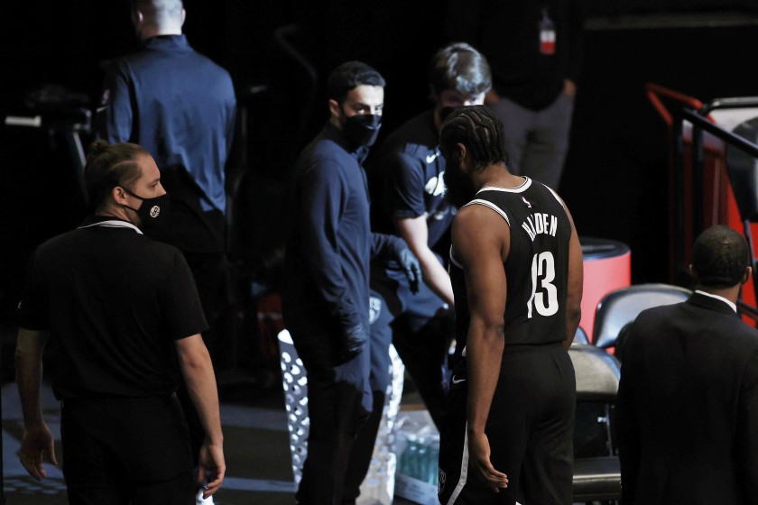 Nets&#39; James Harden reinjures hamstring in Game 1 vs. Bucks - Los Angeles Times