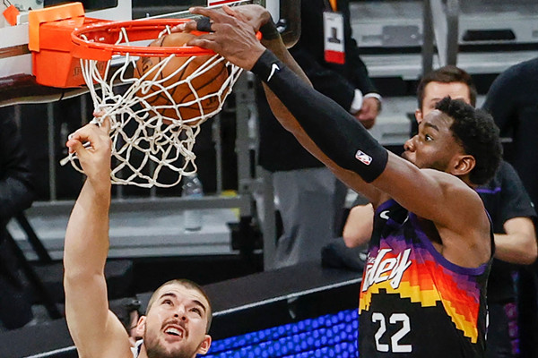 絕殺前太陽教練囑咐Ayton:傳給你了你要扣進去-黑特籃球-NBA新聞影音圖片分享社區