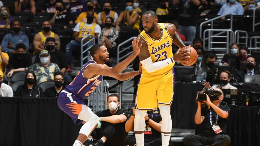 NBA Playoffs: LeBron James&#39; perfect record in first-round series ends with elimination loss to Phoenix Suns - CNN