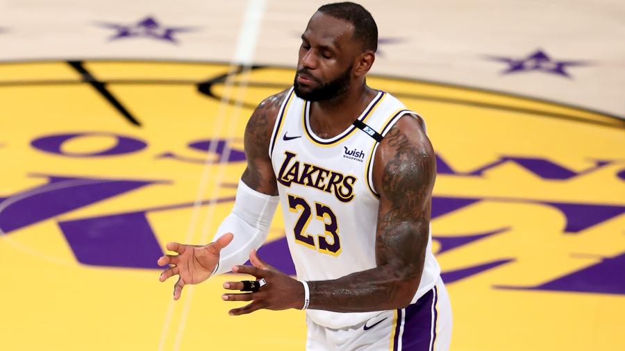 LeBron James 'ready for the challenge' of replacing Anthony Davis if injury  leaves Lakers shorthanded - News Concerns