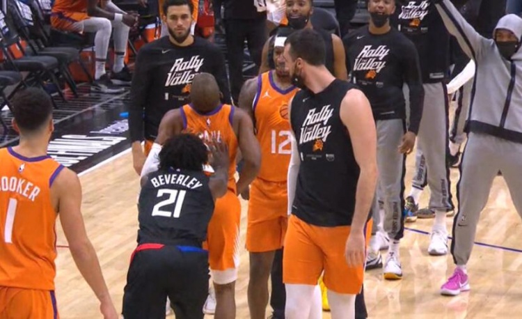 Patrick Beverley暫停期間怒推Paul被直接驅逐-黑特籃球-NBA新聞影音圖片分享社區