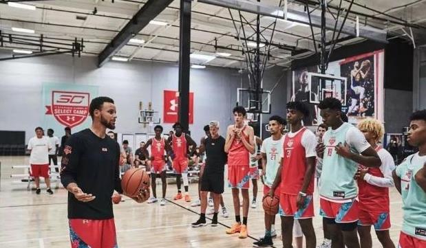 身高2米16,臂展2米33!率隊奪世界盃冠軍,天才中鋒預定明年NBA狀元?-黑特籃球-NBA新聞影音圖片分享社區
