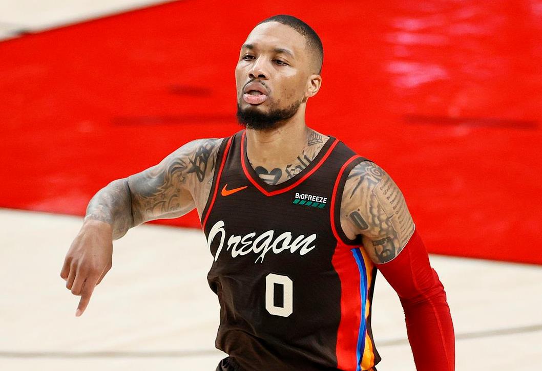 本人親自闢謠!Lillard:沒對未來做出任何決定,下賽季繼續效力拓荒者!-黑特籃球-NBA新聞影音圖片分享社區