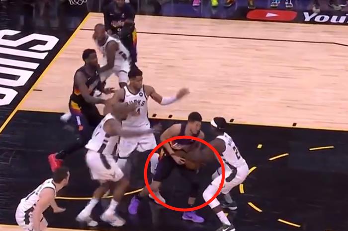 有點扎心!冠軍賽兩戰狂轟82分卻苦吞連敗,Booker成NBA 74年歷史第一人!-黑特籃球-NBA新聞影音圖片分享社區