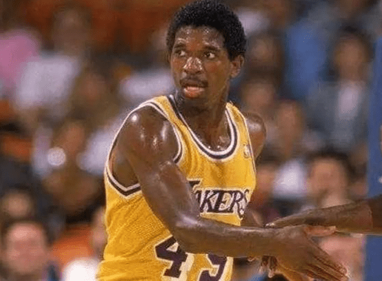 NBA巨星的自律:詹姆斯2年來第一次吃紅肉,科比受傷還堅持訓練-黑特籃球-NBA新聞影音圖片分享社區