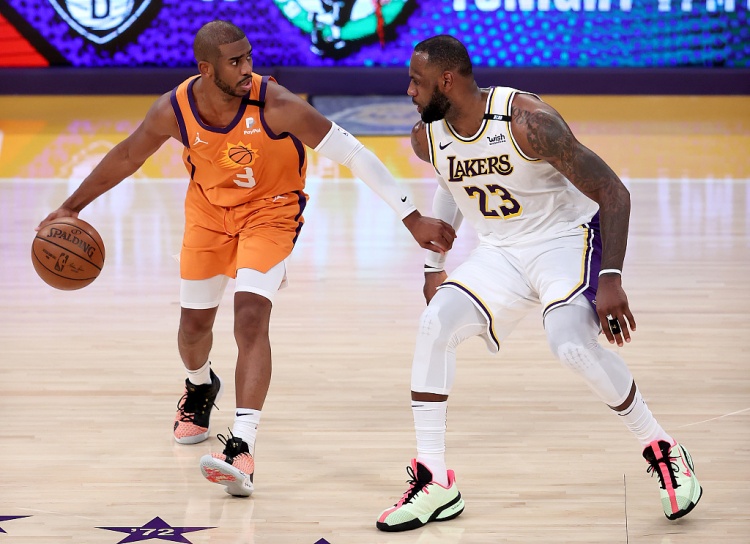 詹姆斯發推為保羅慶祝勝利：拿下一場還有三場！-黑特籃球-NBA新聞影音圖片分享社區