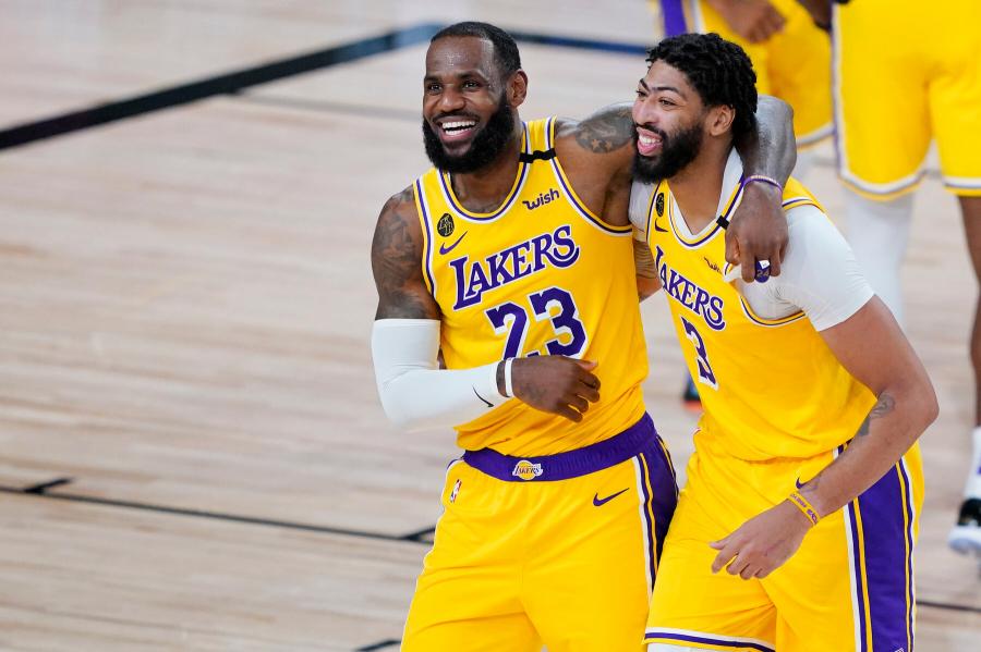 LeBron James and Anthony Davis Sign Up for Lakers&#39; Bright Future - The New  York Times