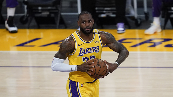 LeBron James: &quot;I want to retire with the Lakers&quot;