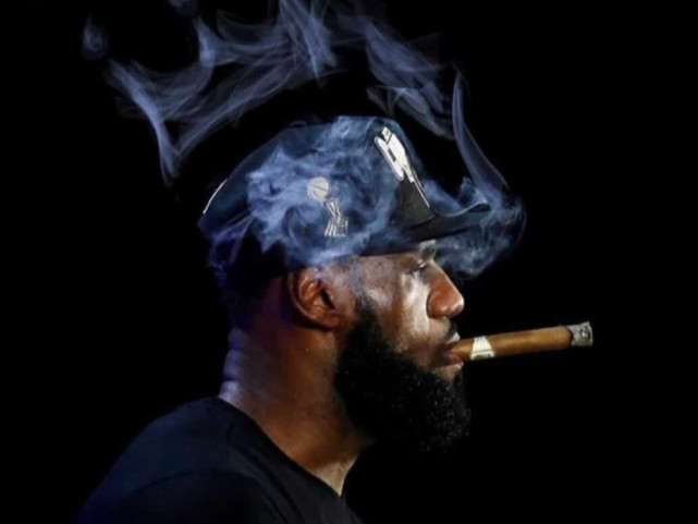 準備起飛!湖人兩大巨星同時更換頭貼!威少身穿湖人球衣怒吼,詹皇抽勝利雪茄!-黑特籃球-NBA新聞影音圖片分享社區
