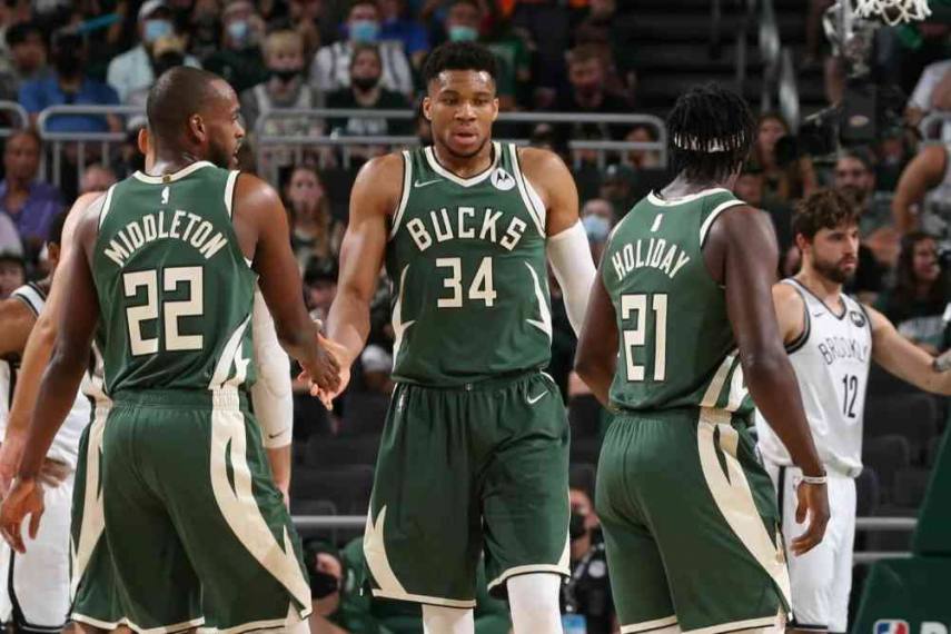 NBA: Phoenix Suns Look To Arrest Losing Streak As Milwaukee Bucks Return For Game 5