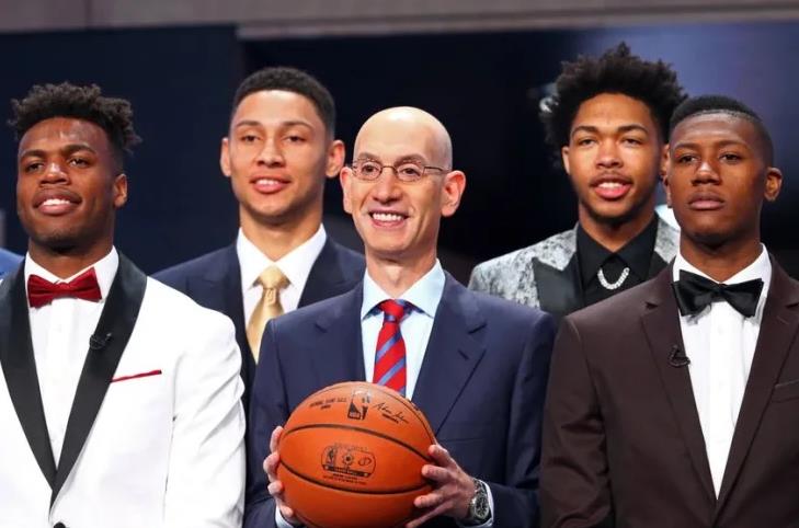 美媒重排16屆選秀:Simmons仍然是狀元,Ingram暴跌,范喬丹逆襲!-黑特籃球-NBA新聞影音圖片分享社區