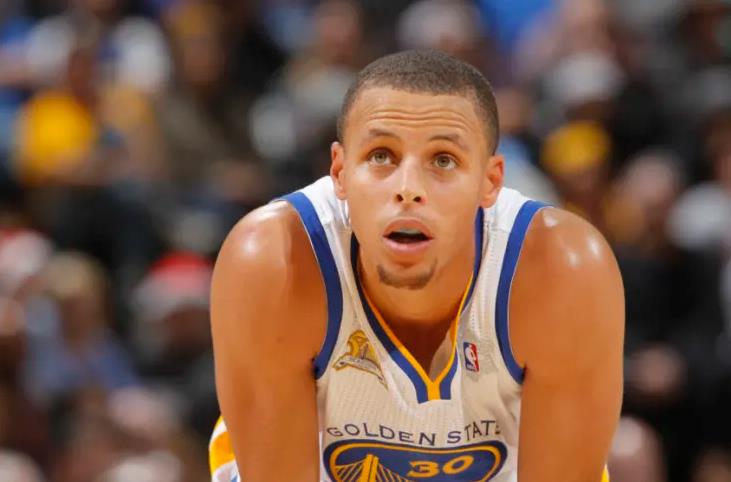 09屆球星的第一份續約合同:萌神四年4400萬白菜價,那麼哈登和幹籃哥呢?-黑特籃球-NBA新聞影音圖片分享社區