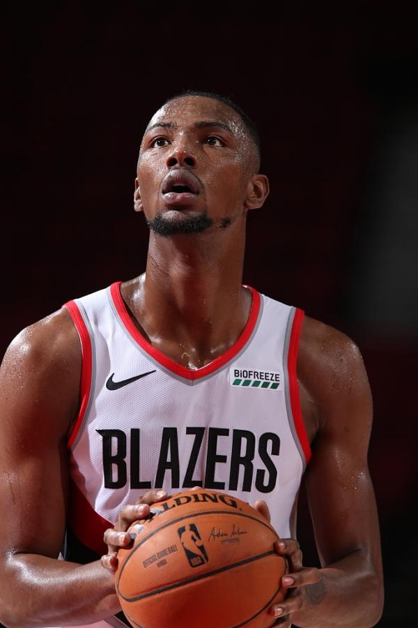 記者：Harry Giles III正與快艇敲定一份無保障合同！