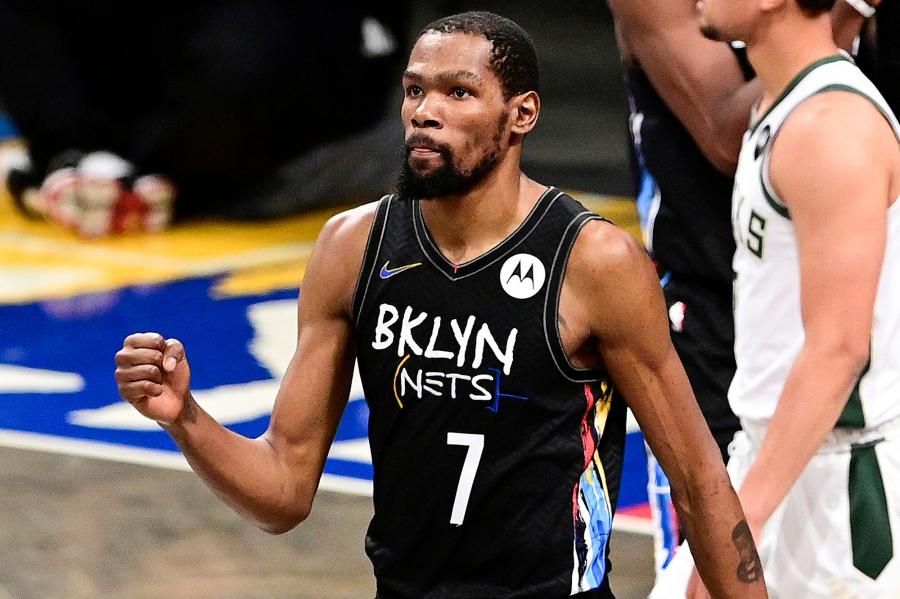 Kevin Durant and Nets celebrate end of season at rooftop bar