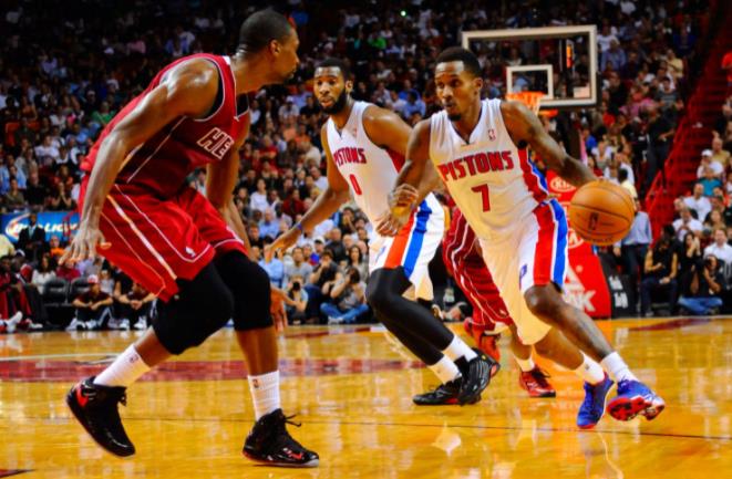 128天,共計19萬次投籃,僅僅換來一場巔峰,28歲就無奈離開NBA!-黑特籃球-NBA新聞影音圖片分享社區