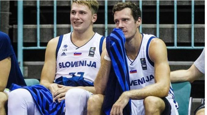 【影片】寶刀不老！22分鐘16分+三分5中4，35歲的他還能打，難怪東契奇總說佩服他！-黑特籃球-NBA新聞影音圖片分享社區