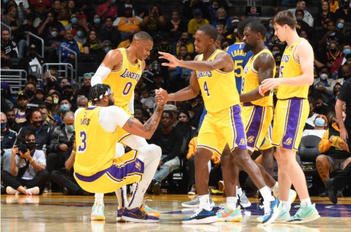 熱身賽 | 三巨頭合體仍失利！一眉哥20+6，威少10+10，詹姆斯17+6，勇士送湖人5連敗！（影）-黑特籃球-NBA新聞影音圖片分享社區