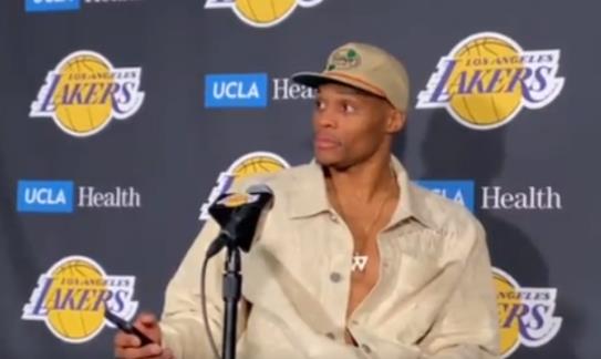 詹姆斯點評360組合首秀！美媒一語殺人誅心：勇士3巨頭在板凳上還贏了！（影）-黑特籃球-NBA新聞影音圖片分享社區