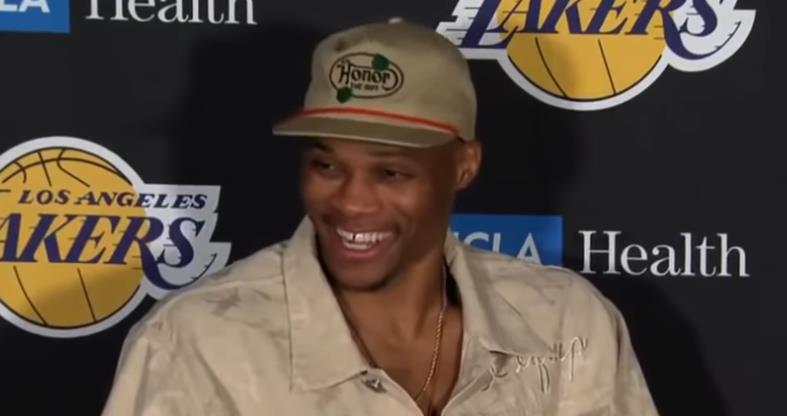 【影片】威少調侃新規不忘自嘲:我想買飯也沒用啊,三分線外大家都放空我!-黑特籃球-NBA新聞影音圖片分享社區