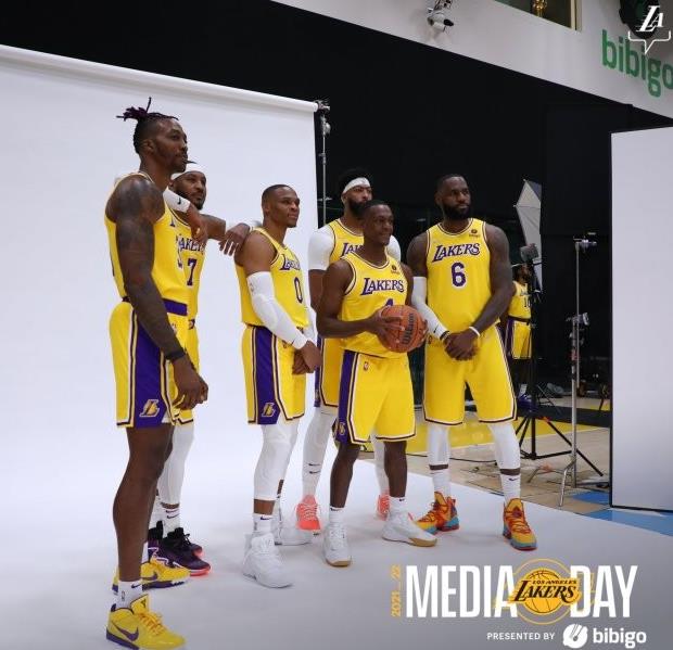 C位不是白站的！Rondo現場教威少如何跟詹眉配合，一數據力壓三巨頭！-黑特籃球-NBA新聞影音圖片分享社區