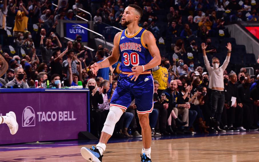 轟45+10!Curry一戰刷爆6大紀錄,單節25分太瘋,1神跡僅遜Kobe!(影)-黑特籃球-NBA新聞影音圖片分享社區