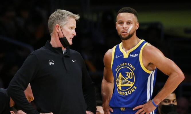 你能像Curry一樣投籃嗎?賽後科爾被記者提問,而他這一句話卻吹了三個人!-黑特籃球-NBA新聞影音圖片分享社區