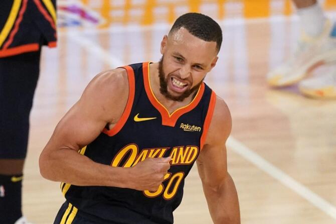 你能像Curry一樣投籃嗎?賽後科爾被記者提問,而他這一句話卻吹了三個人!-黑特籃球-NBA新聞影音圖片分享社區