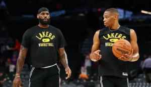 屏幕截图 2021-10-26 230033