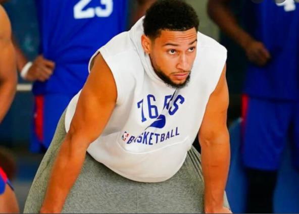 疼到已無法行走！曝大帝一直帶膝傷作戰，為了向Simmons展示自己的領袖風范！-黑特籃球-NBA新聞影音圖片分享社區