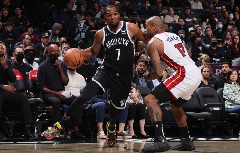 籃板被搶爆！Butler 17+14，杜蘭特25+11，哈登14分，籃網不敵熱火！（影）-黑特籃球-NBA新聞影音圖片分享社區