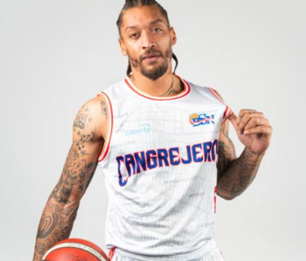 32歲無緣NBA!首秀轟下32+14+6!天賦不輸杜蘭特,他太可惜了-黑特籃球-NBA新聞影音圖片分享社區