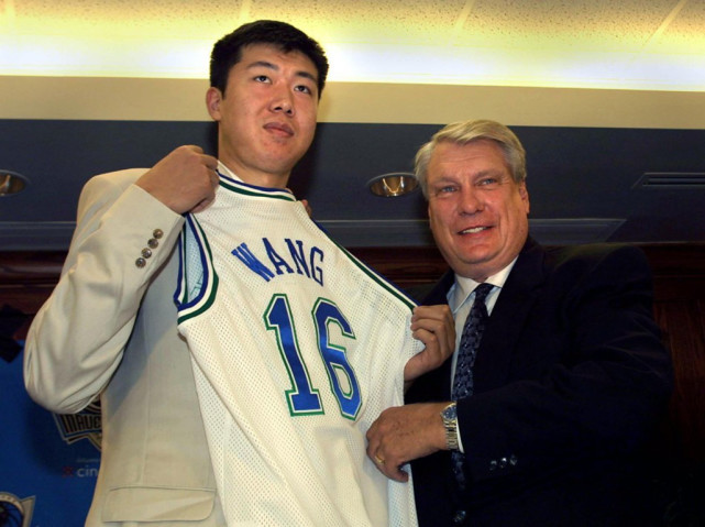 Cuban無愧NBA好老闆!獨行俠地板設計令人感動,致敬隊史337名球員!-黑特籃球-NBA新聞影音圖片分享社區