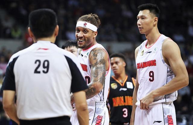 32歲無緣NBA!首秀轟下32+14+6!天賦不輸杜蘭特,他太可惜了-黑特籃球-NBA新聞影音圖片分享社區
