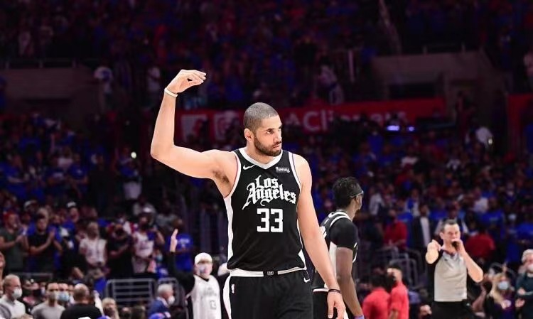 寧可低薪水留快艇,也不願高薪回拓荒者聯手Lillard!這位32歲老將為何這麼做?-黑特籃球-NBA新聞影音圖片分享社區