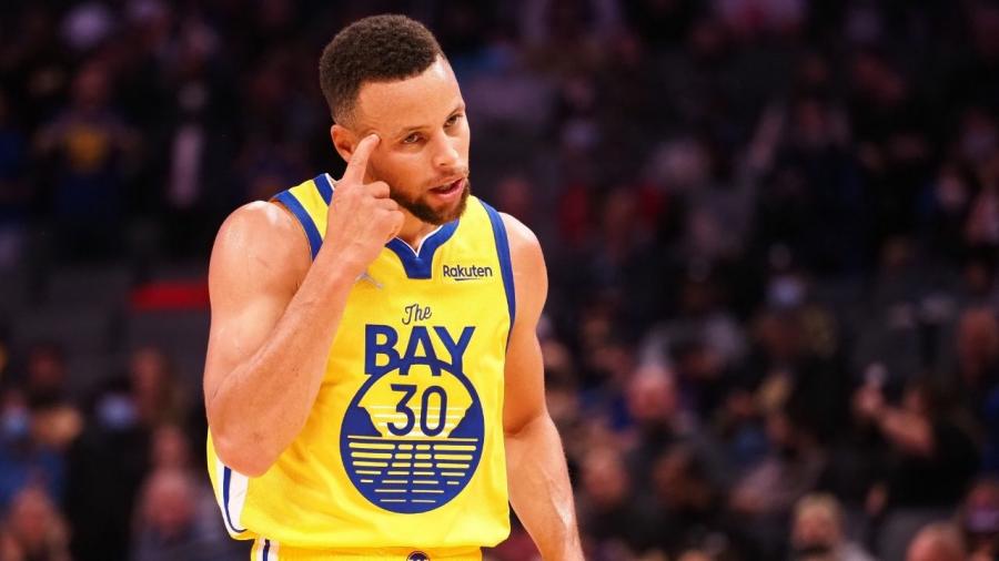 Stephen Curry keeps making records, as the Warriors become the rulers of  California!&quot;: Golden State&#39;s MVP breaks two records as they take down the  Sacramento Kings - The SportsRush