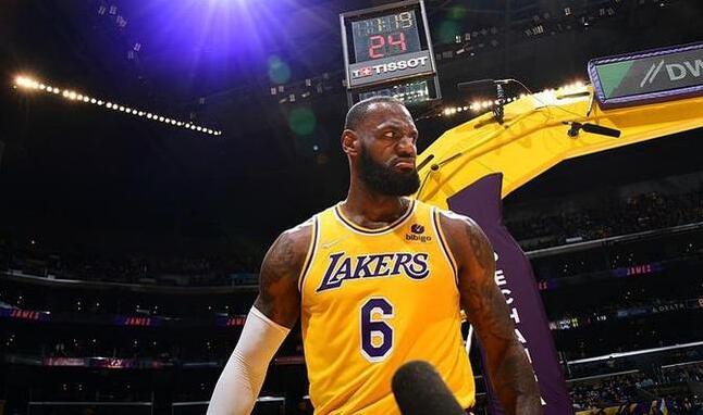 NBA裁判的專業性就這？一眉哥：我們被扣了兩分，這是裁判的問題卻讓我們買單，這可能讓我們輸掉比賽！-黑特籃球-NBA新聞影音圖片分享社區