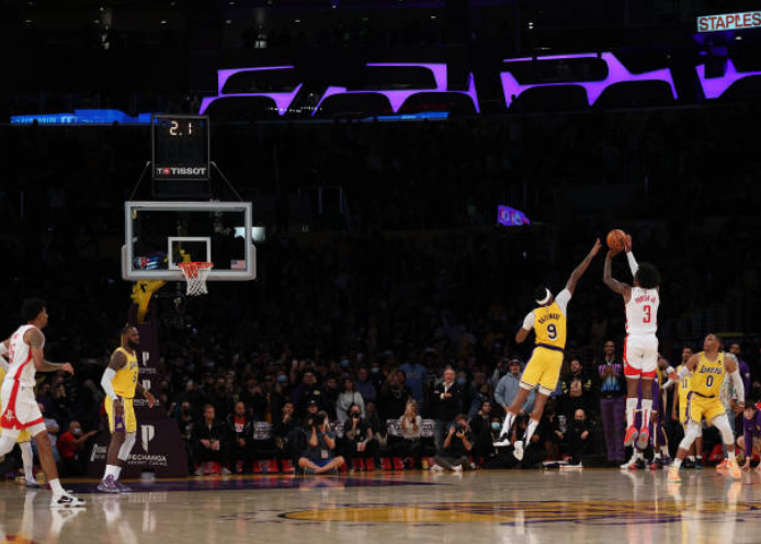 湖人末節為何被減了兩分?官方出錯卻讓湖人背鍋,差點因此輸掉比賽!-黑特籃球-NBA新聞影音圖片分享社區