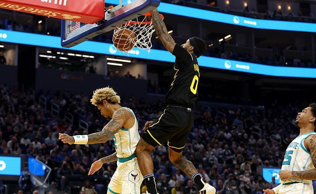 「手套」之子14+5+3抄截成奇兵!隔扣Oubre+鎖死三球,老闆和湯神都被他打服!(影)-黑特籃球-NBA新聞影音圖片分享社區