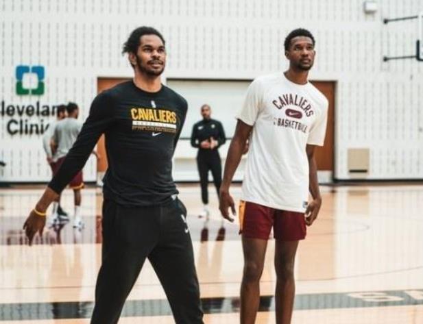 2戰48分33板!1億藍領真是萬金油!打懵Lillard,哈登太想要他了-黑特籃球-NBA新聞影音圖片分享社區