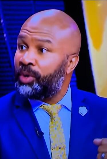 【影片】神級口誤!老魚在節目中稱呼威少為「威鐵」,隨後連忙改正,球迷:故意的!-黑特籃球-NBA新聞影音圖片分享社區