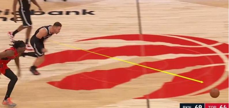 【影片】太拼了!幹籃哥魚躍救球,在地上滑行3米才停下,底薪簽約太划算!-黑特籃球-NBA新聞影音圖片分享社區