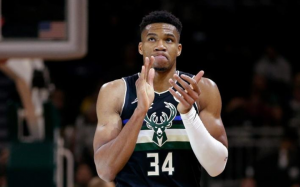 今日公鹿對陣綠軍，字母哥因腳踝傷勢將缺席比賽-黑特籃球-NBA新聞影音圖片分享社區