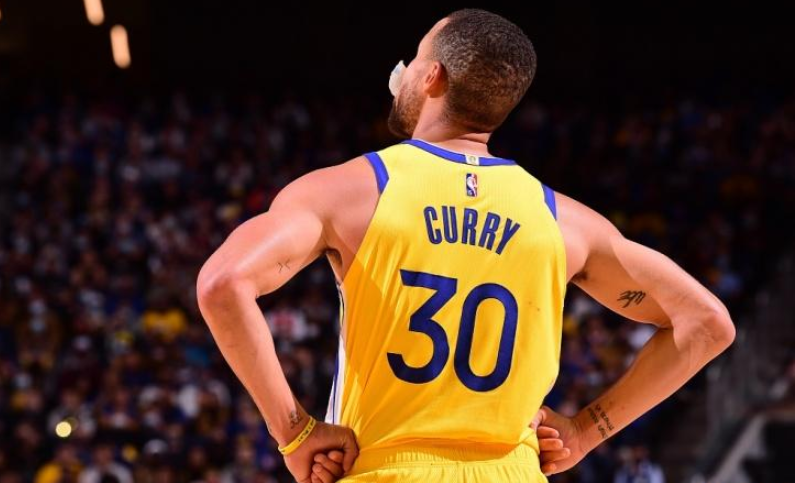 Curry生涯第40次單場至少10助攻+5三分，歷史第二和僅次於哈登