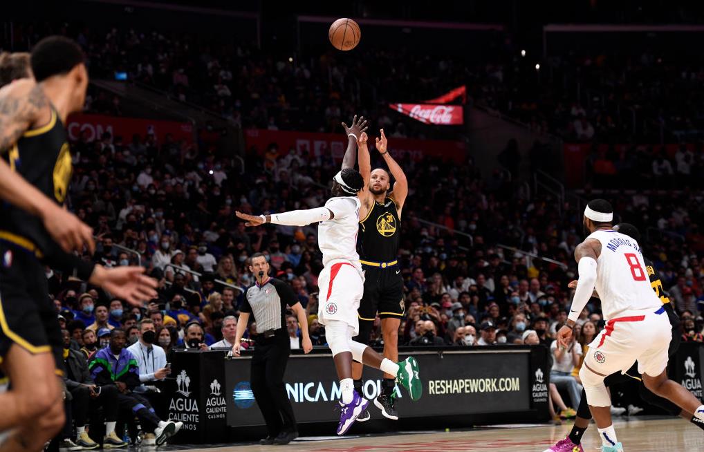 防守Curry有多痛苦?快艇悍將:簡直就是噩夢,他總能找到機會投籃!-黑特籃球-NBA新聞影音圖片分享社區