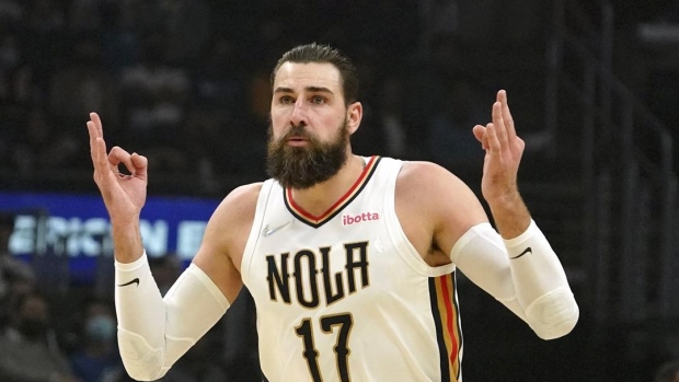 狂創8大紀錄!2米11中鋒15分鐘罕見飚進7三分,全場轟39+15打爆快艇(影)-黑特籃球-NBA新聞影音圖片分享社區