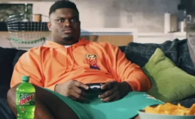 鵜鶘官宣Zion最新傷情!已獲准參加對抗訓練,144公斤體重令人擔憂-黑特籃球-NBA新聞影音圖片分享社區