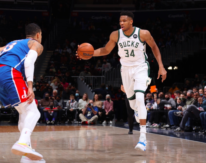 【影片】高效7中5!Harrell兩度羞辱字母哥,還在場上起舞,難怪他有底氣嘲諷湖人!-黑特籃球-NBA新聞影音圖片分享社區