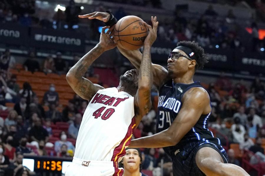 Heat win 3rd straight, pull away from Magic 93-83 | Taiwan News |  2021-12-27 07:43:22